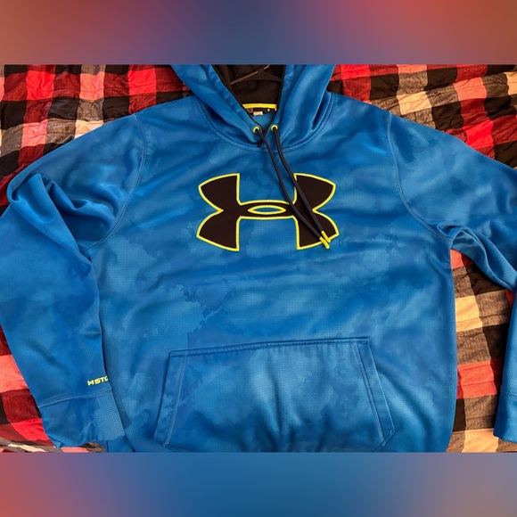 Pre Loved - Like New
Under Armour Electric tie-dye Blue Hoodie 
 Neon Logo- Boys - Picture 1 of 7